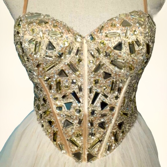 Dave & Johnny SZ 1/2 Stunning jeweled dress-boned corset top & full tulle skirt - Picture 4 of 7